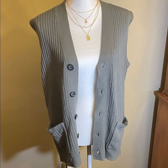 Dark academia Gray Ribbed Cardigan Vest - Picture 1 of 4